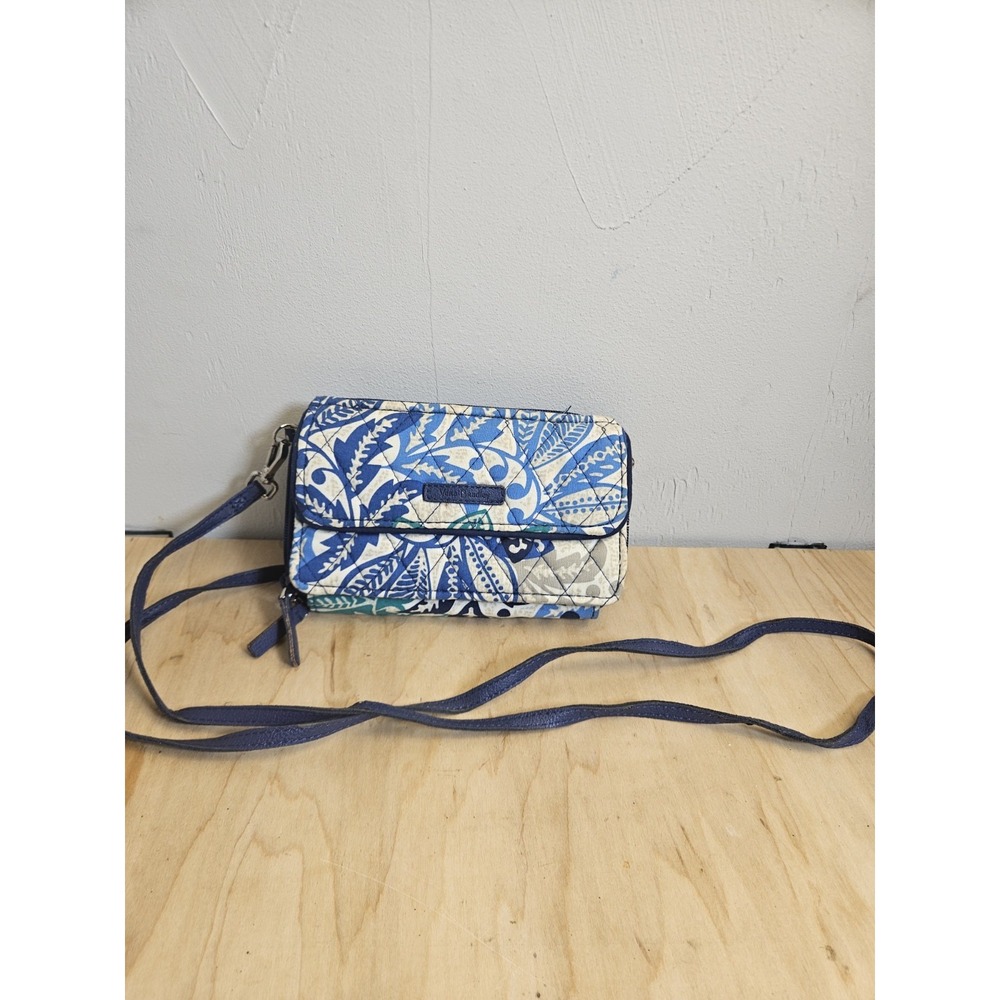 Vera Bradley RFID All-in-One Crossbody Wristlet Wallet Blue Floral Quilted